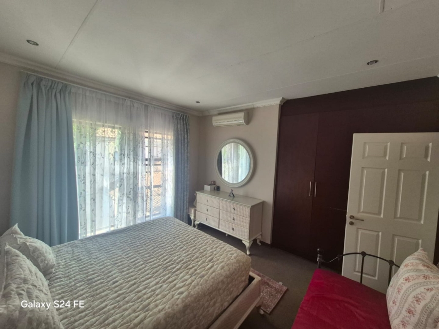 3 Bedroom Property for Sale in Safari Gardens North West